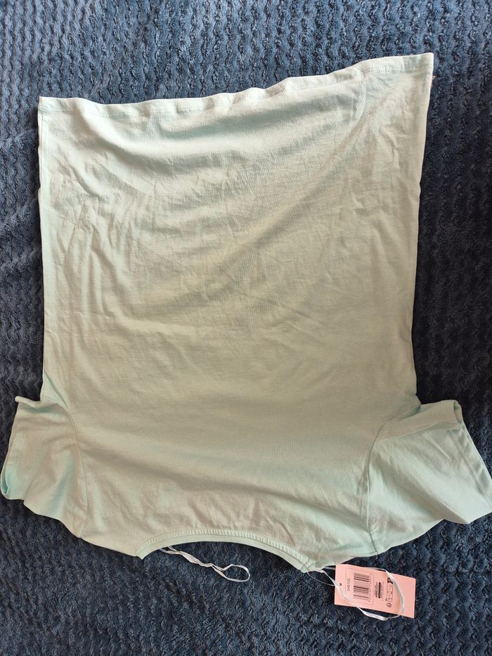 Tee-shirt femme taille 46-48 - photo numéro 2