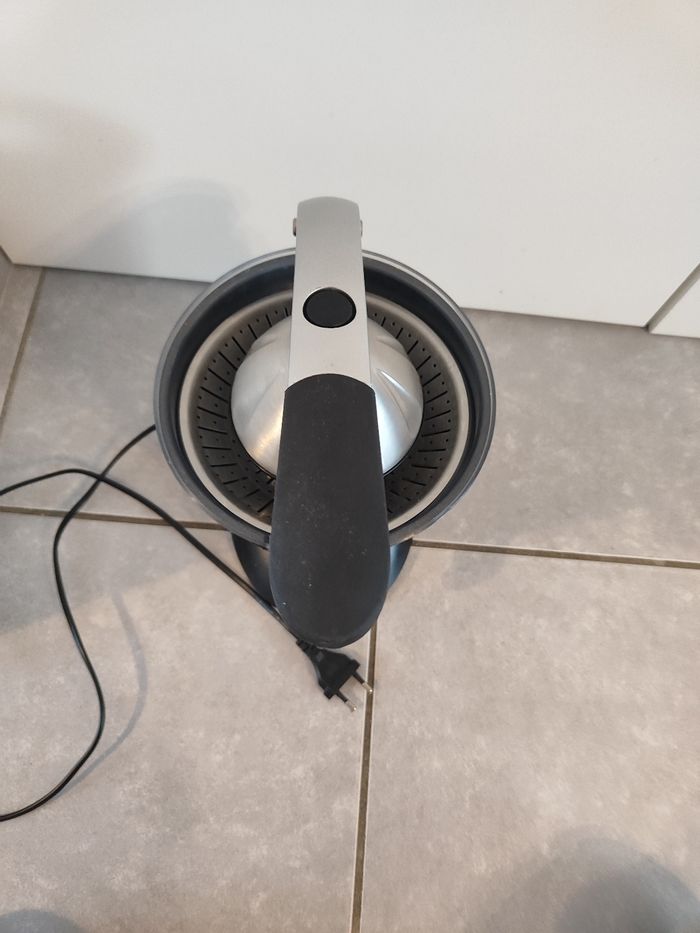 Presse agrumes DOMO - photo numéro 2