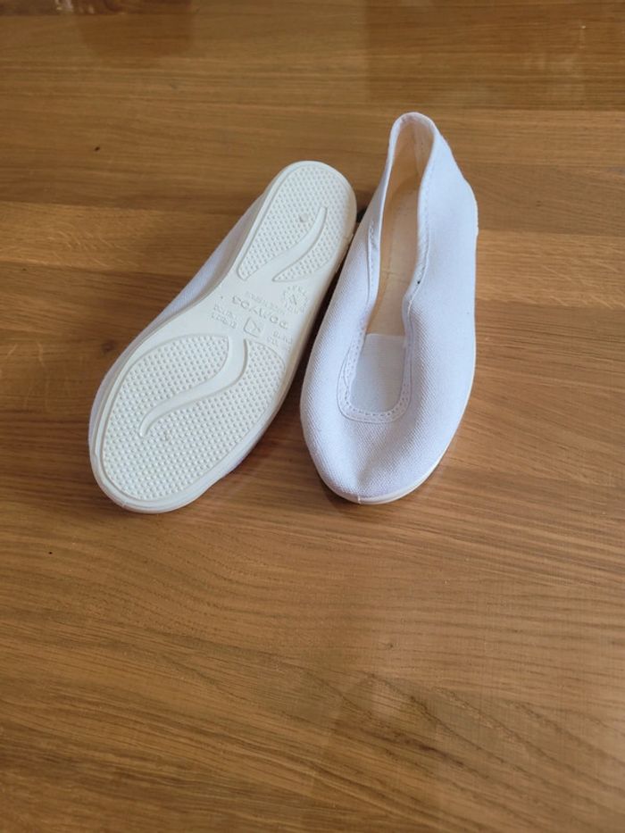 Chaussons de danse pointure 28 - photo numéro 2