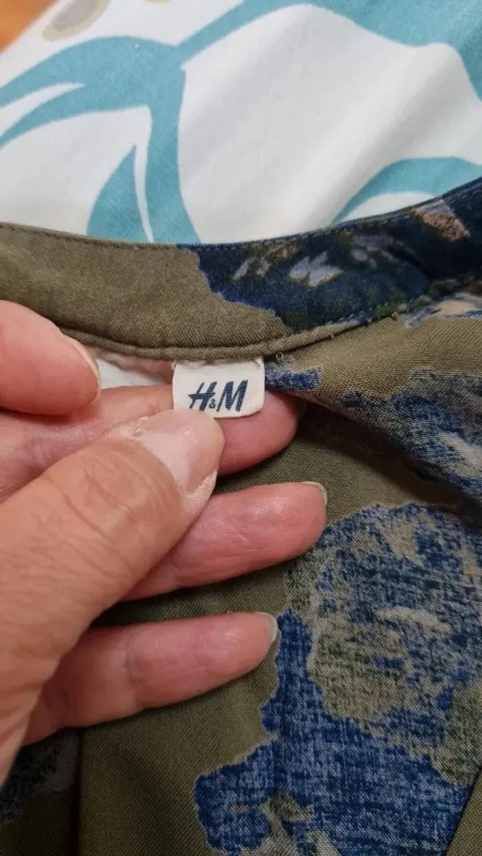 Top kaki femme H&M T38/40 - photo numéro 10