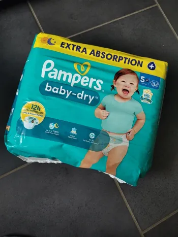 Couches Pampers baby-dry Taille 5+