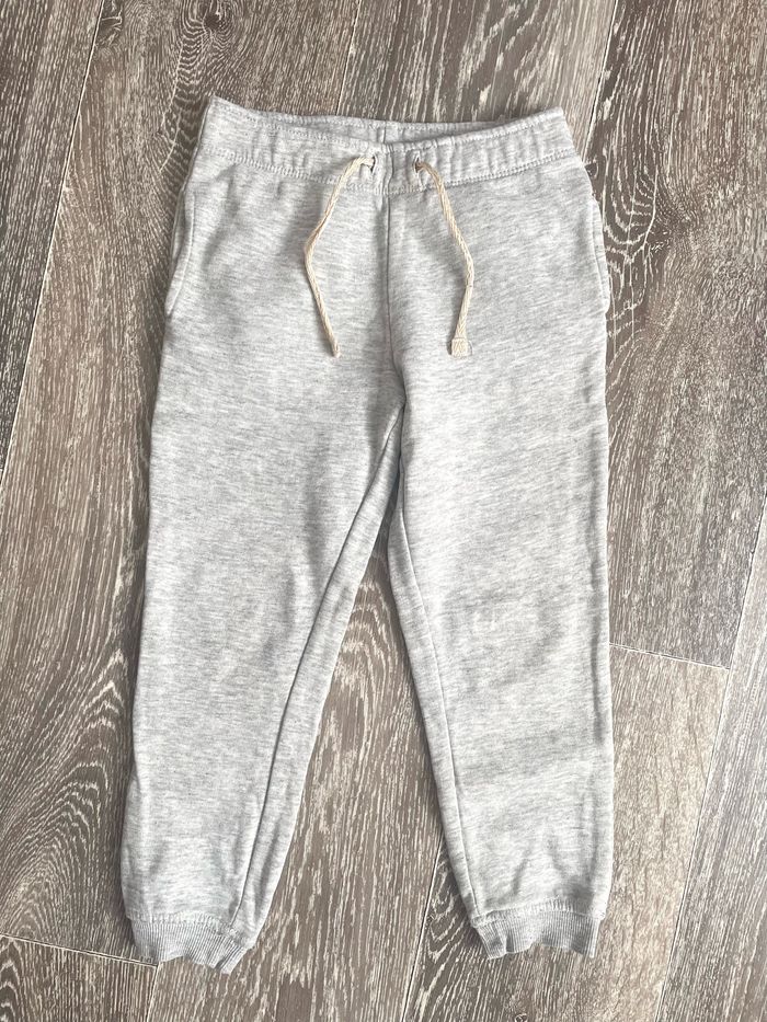 Sweat-shirt et jogging 4 ans - photo numéro 6