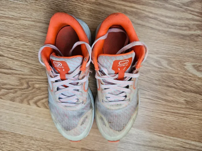 Chaussures Kalenji Kiprun Fast enfant taille 32, orange corail et blanche, légères baskets, running - photo numéro 5
