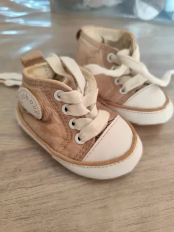 Basket montantes taille 16