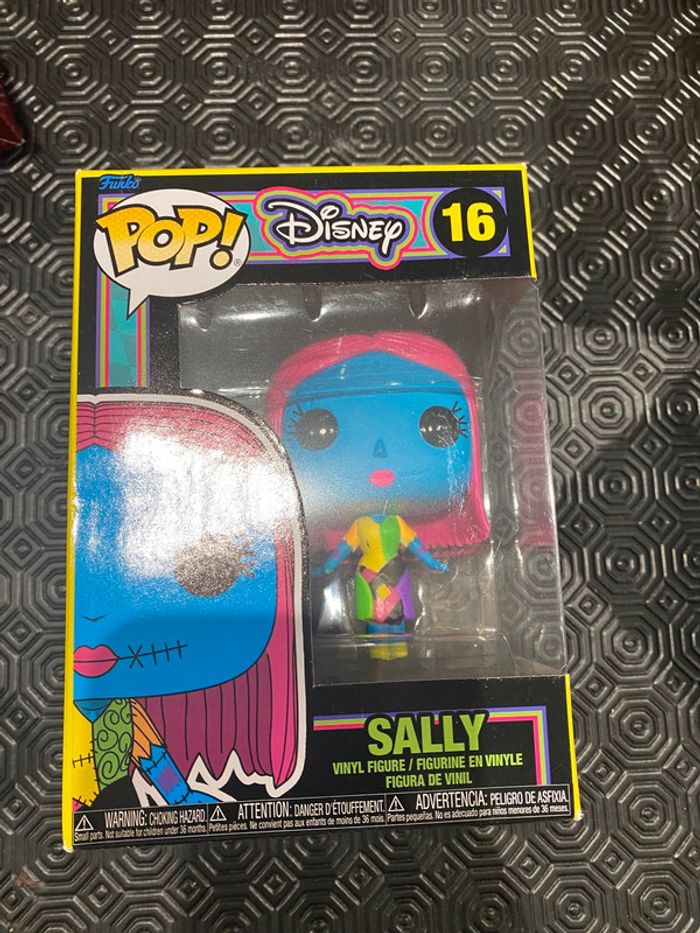 Figurine disney funko pop sally 16