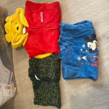 Pyjamas Winnie, Mickey