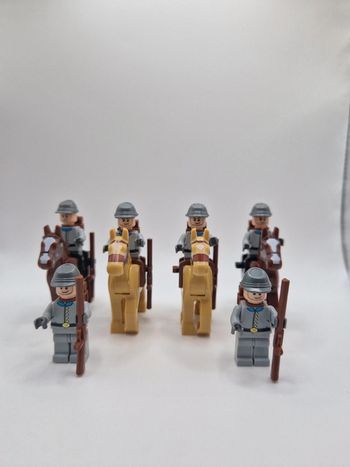 Figurines type lego 6 soldats Sudistes dont 4 cavaliers