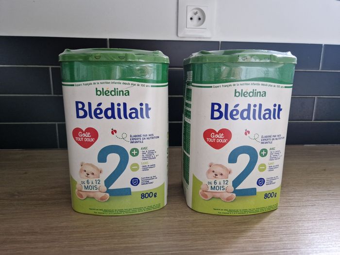 2 boîtes de lait Blédilait