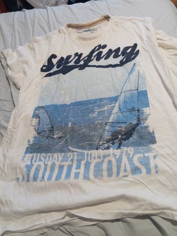 T-shirt court