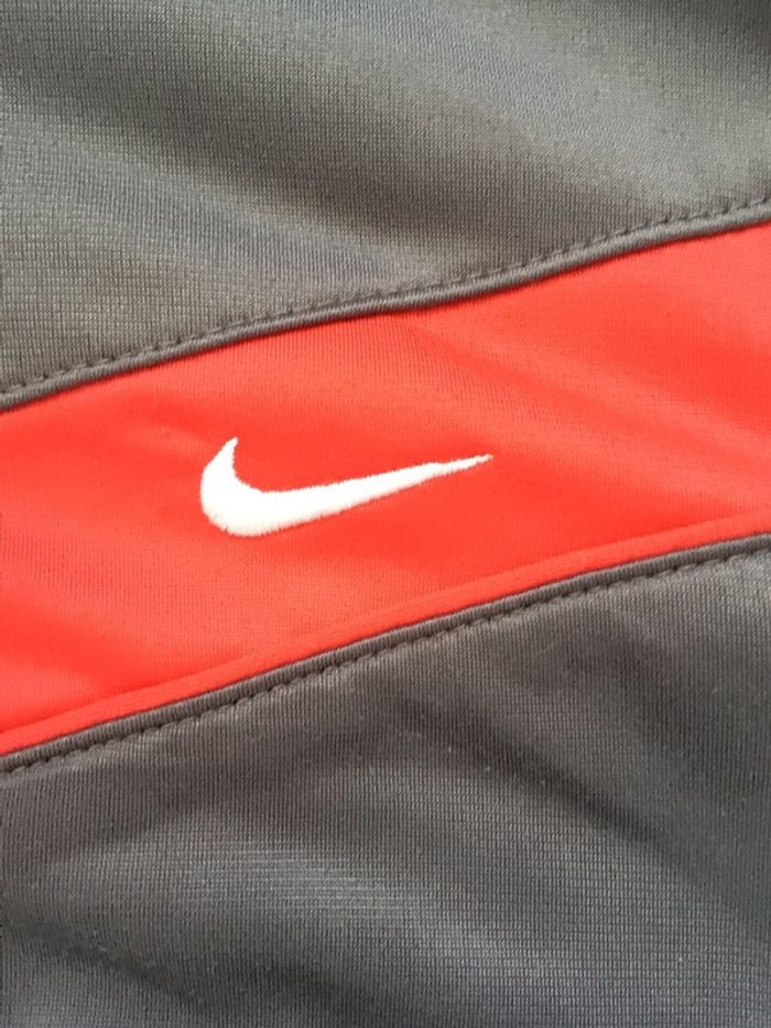 Veste Nike - 4 ans (taille grand) - photo numéro 2