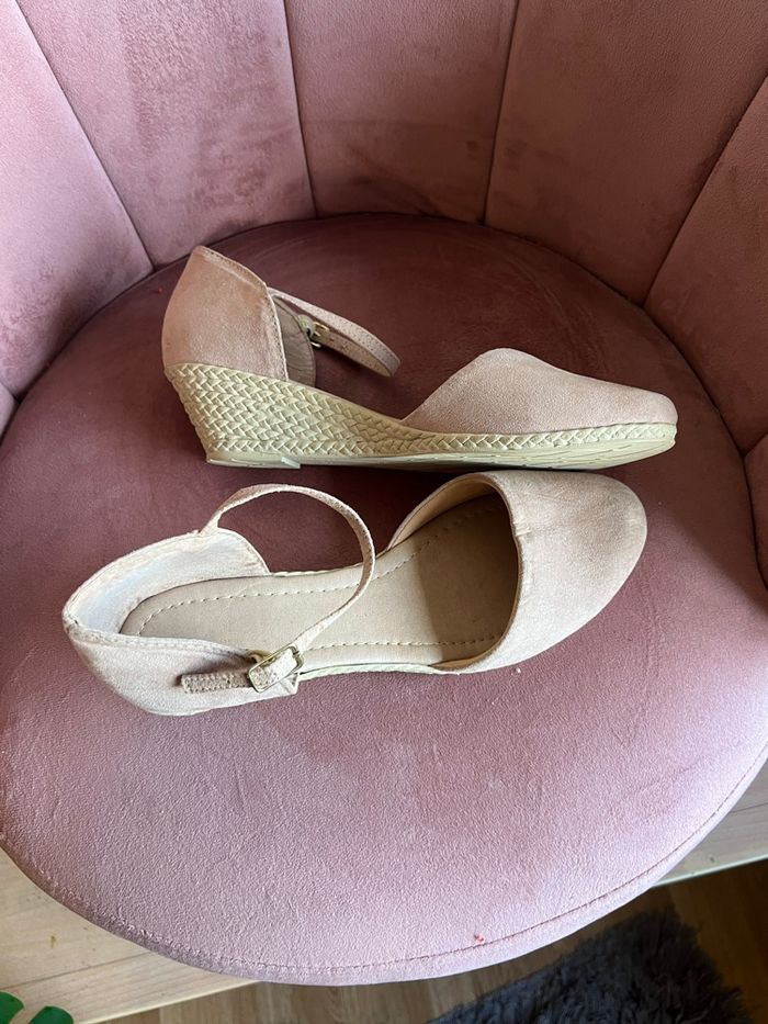 👗✨ Sandales compensées nude – Chic & confort – Taille 41 - photo numéro 7