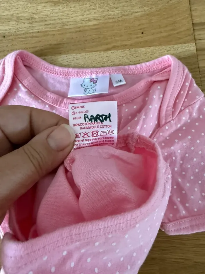 Body rose MC Hello Kitty fille 6 mois - photo numéro 7