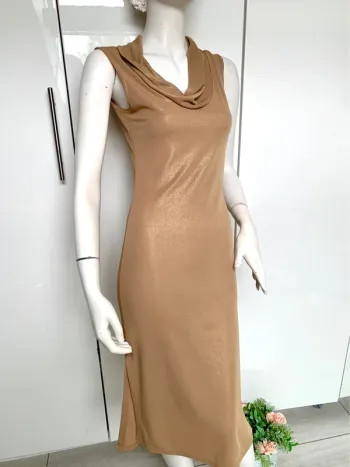 Robe longue dorée Paillettée