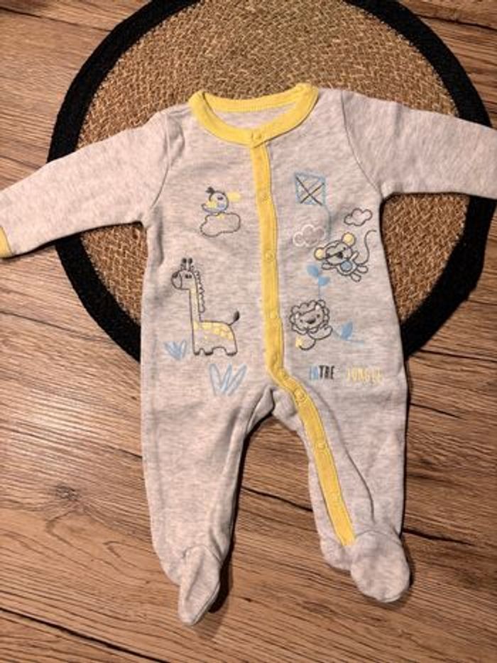 Pyjama / Naissance / In extenso