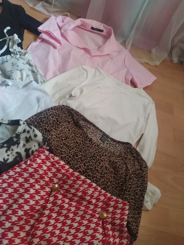 Lot de vêtements - photo numéro 3