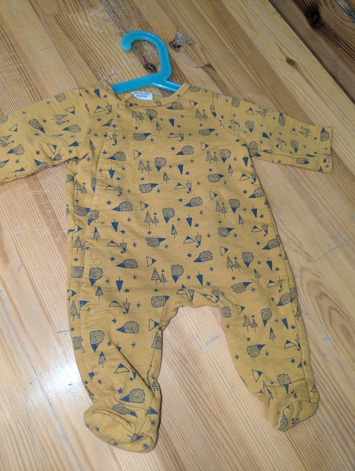 Combinaison avec pieds 3 mois