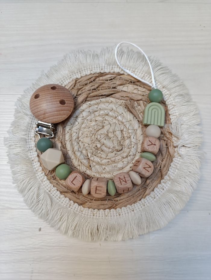 Attache tétine personnalisée