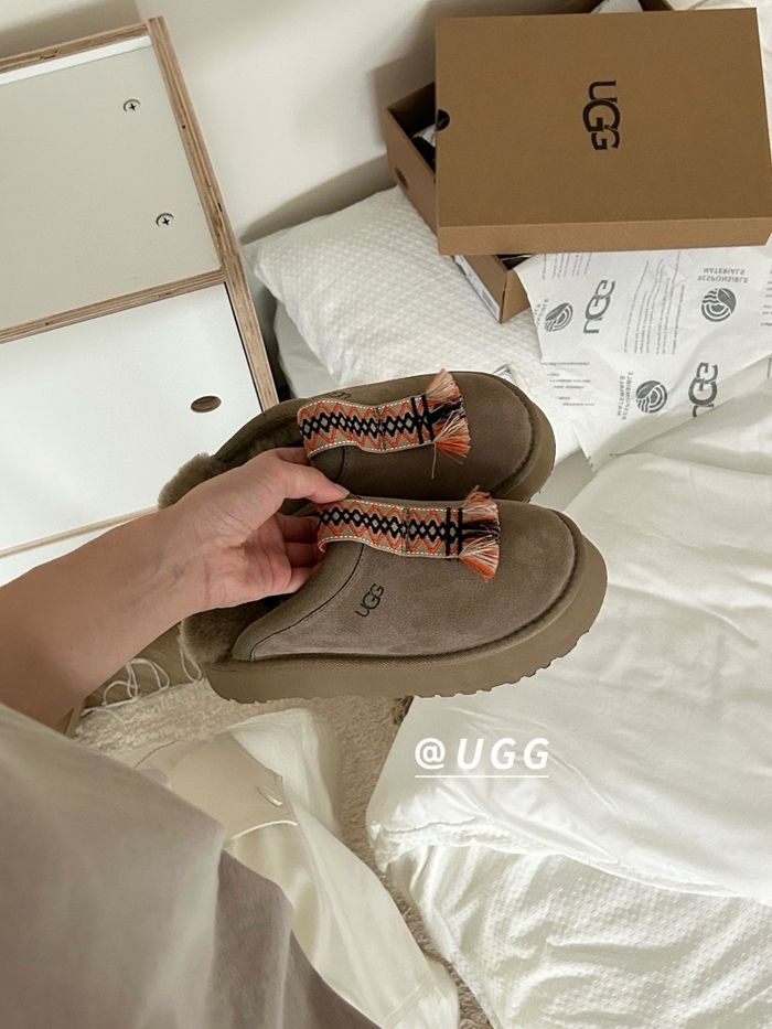 Bottes de neige à plateforme UGG TAZZLE 1152677 EU.40