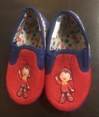 Chaussons »Oui-Oui »rouges et bleus