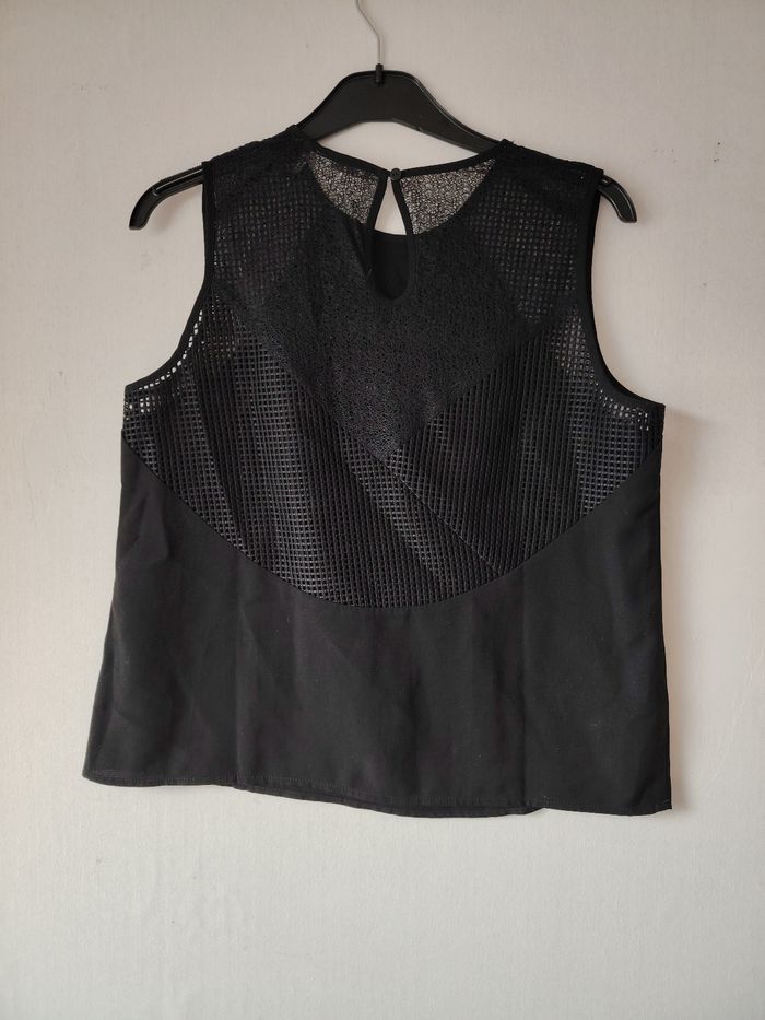 Haut noir dentelle - photo numéro 5