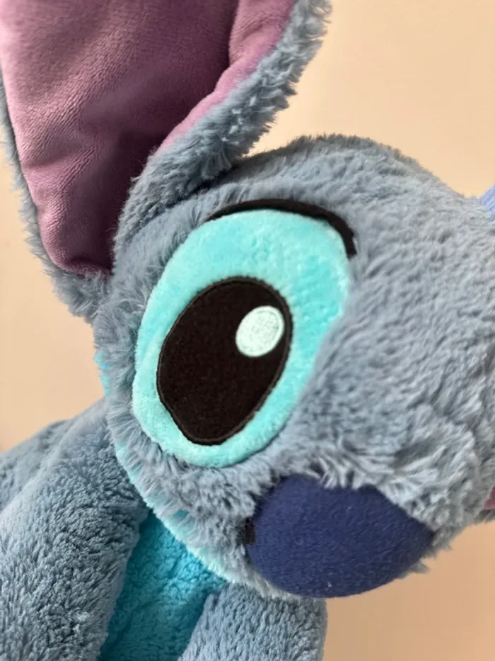 🧸 peluche Stitch- Disney Paris - très bon état - 40 cm - photo numéro 3