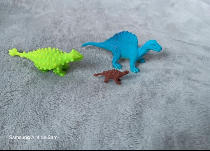 Lot de 3 figurines dinosaures