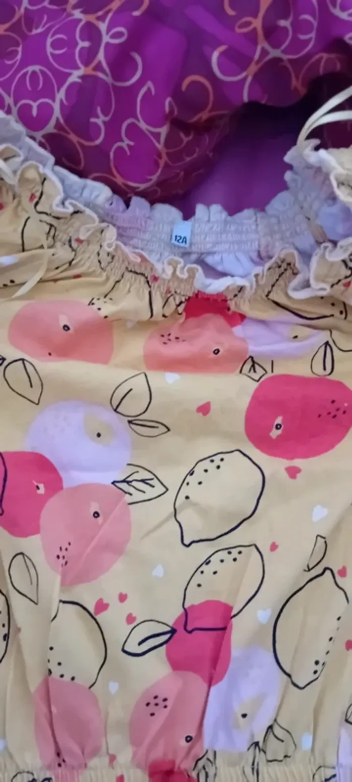 Très joli petit combi short 12 ans en parfait état - photo numéro 3