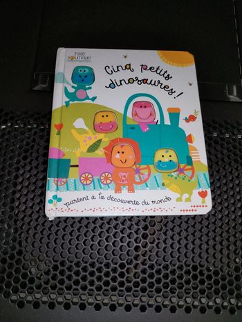 Cinq petits dinosaures