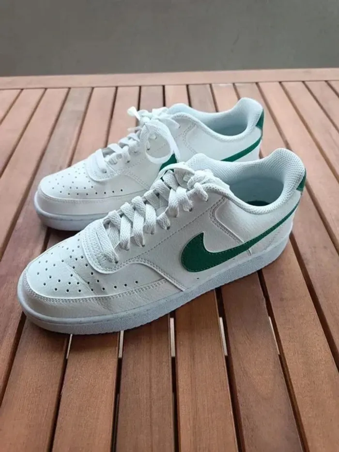 Baskets Nike pointure 39