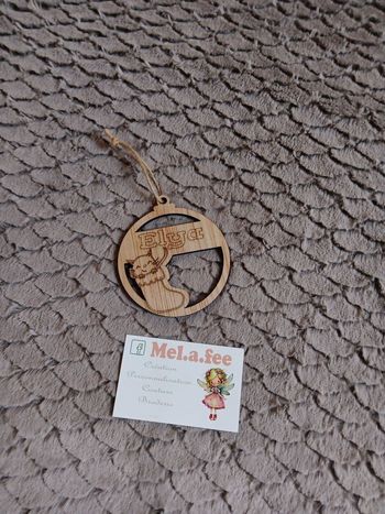 Boule de Noël en bois personnalisé