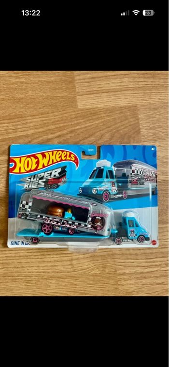 Hot Wheels - Dine'n Dash - Super Rigs