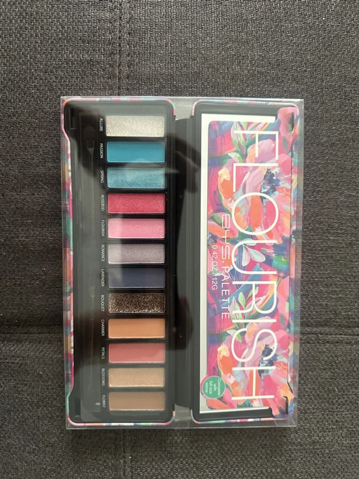 Palette de maquillage Neuve flourish Bys 🌸