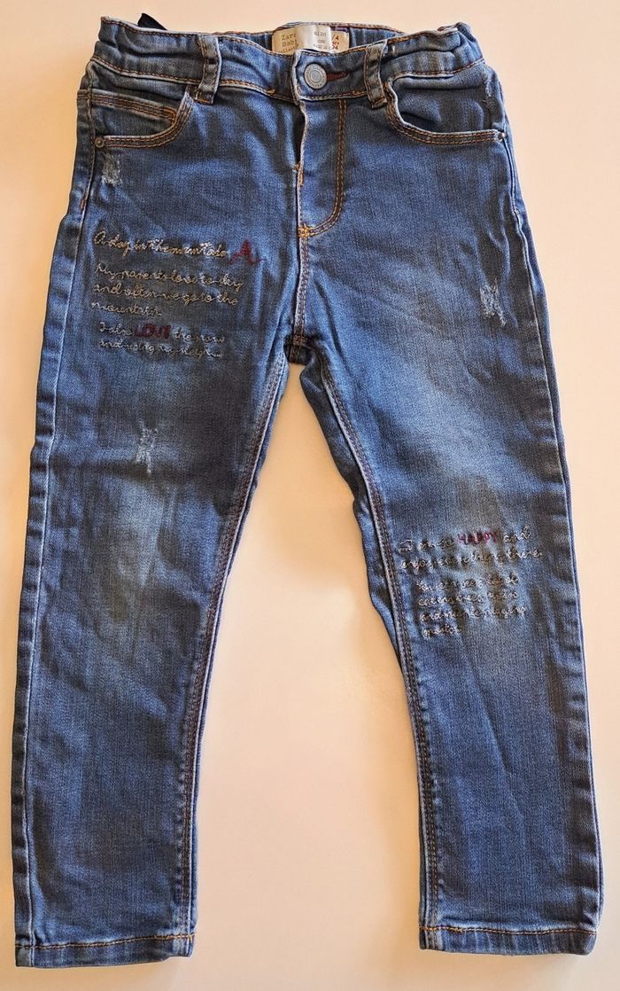 Lot de 2 jeans fille 4 ans TBE - photo numéro 4