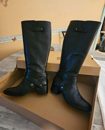 Bottes UGG femme P 38 noire