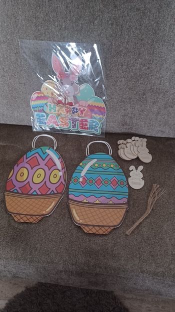Kit créatif pâques neuf petit lapin e bois à peindre et autre en papiers sac 