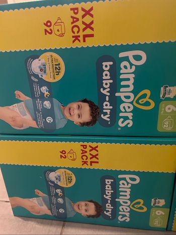Couches Pampers taille 6