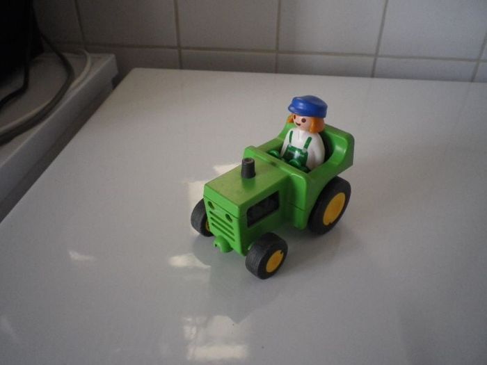 TRACTEUR 1ER AGE