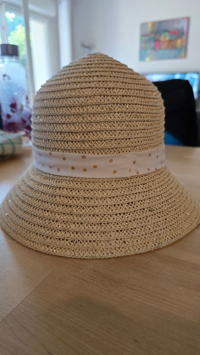 Chapeau