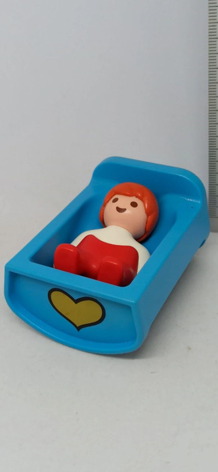 Bébé dans son berceau playmobil 123