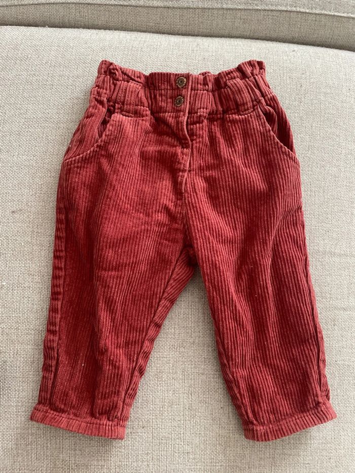 Pantalon côtelé velours rouge brique 9 mois