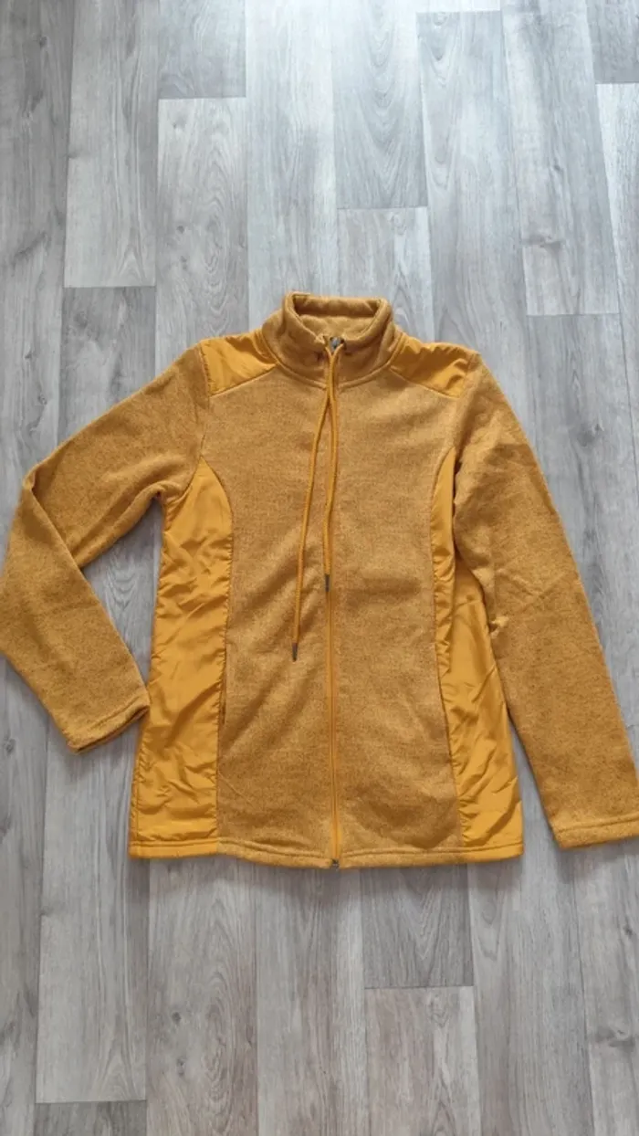 Gilet moutarde