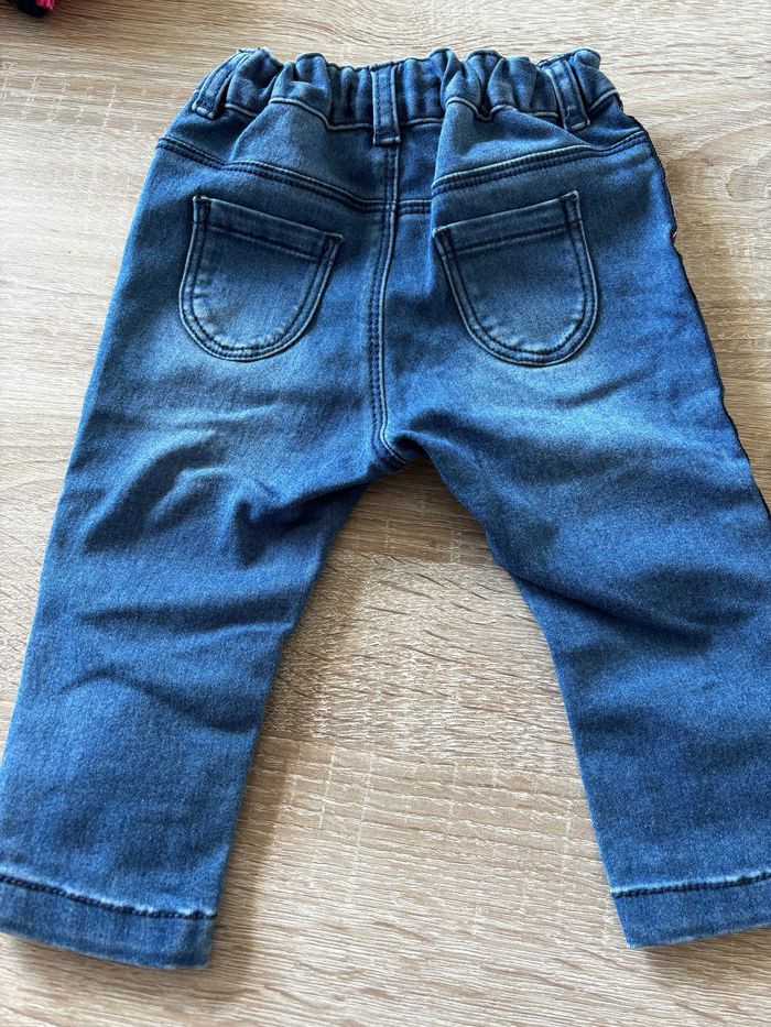 Jean rayures rouge bleu GEMO t.12m - photo numéro 3