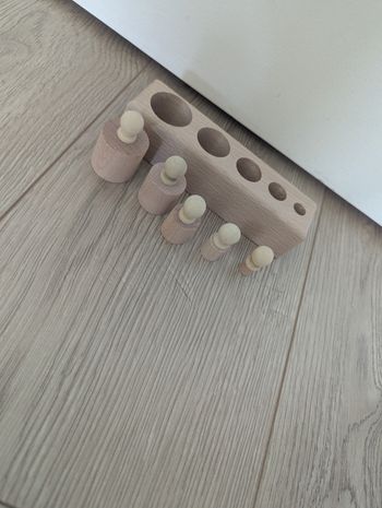 Jeu poids Montessori