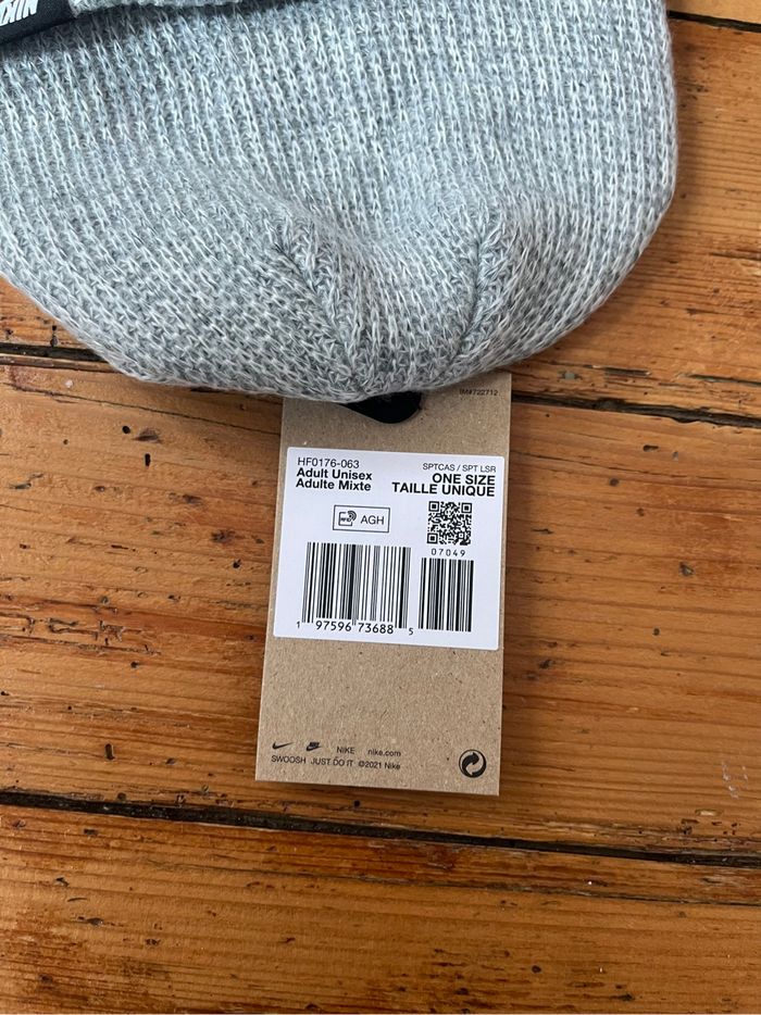 Bonnet Nike gris - photo numéro 2