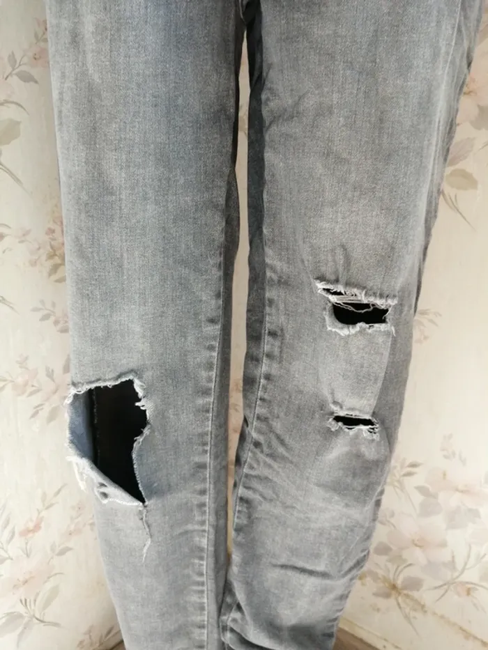 Jeans skinny high waist gris troué avec effet déchiré aux chevilles / jennyfer / (40) - photo numéro 5