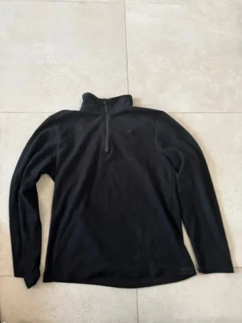 Pull noir workout, taille M, très bon état