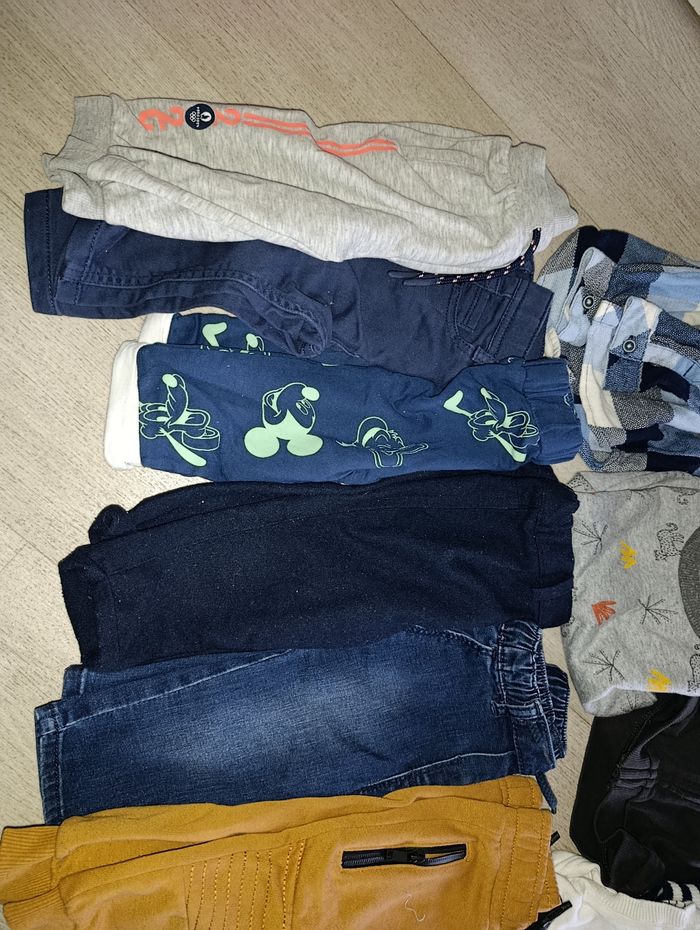 Lots 13 vêtements garçons 9 mois - photo numéro 4