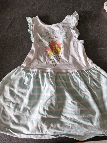 5 robes et 1 jupe en 3 ans fille