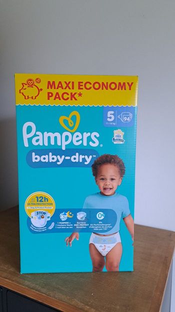 couches baby dry x94 ,taille 5🌺