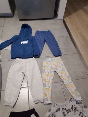 Lot de vêtements garçon